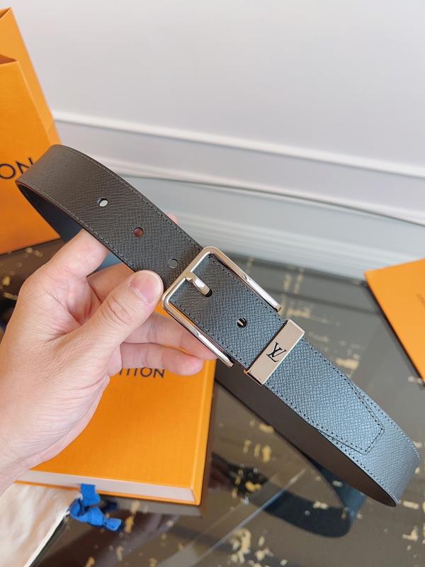 ルイヴィトンベルト正面デザイン